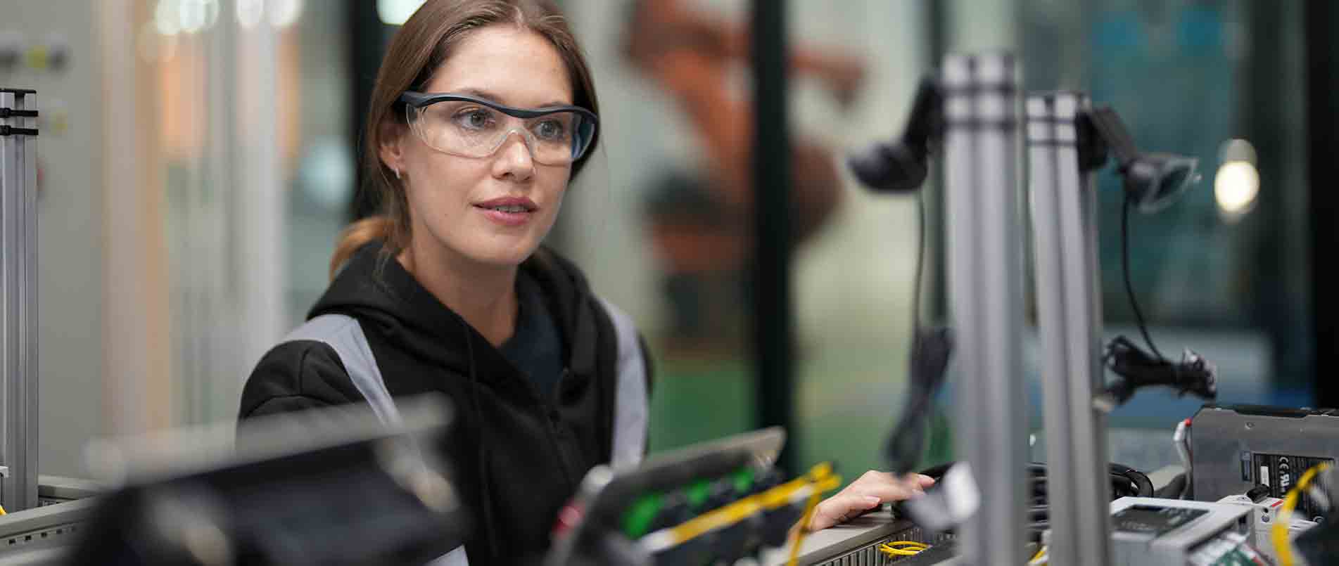 j9官网精彩亮相IOTE 2024：探究技术融合，展望智慧未来